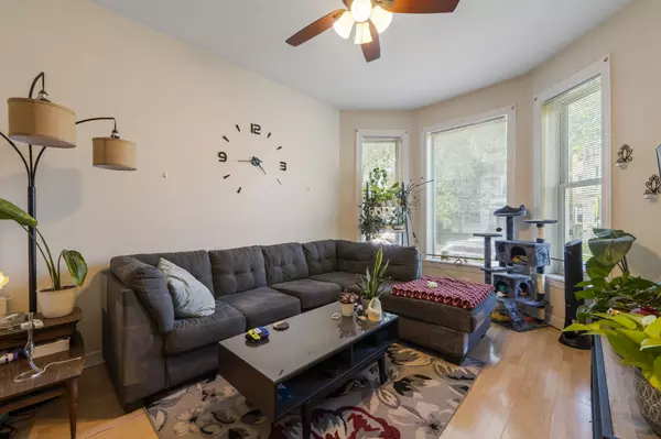 Chicago, IL 60609,5427 S Aberdeen St