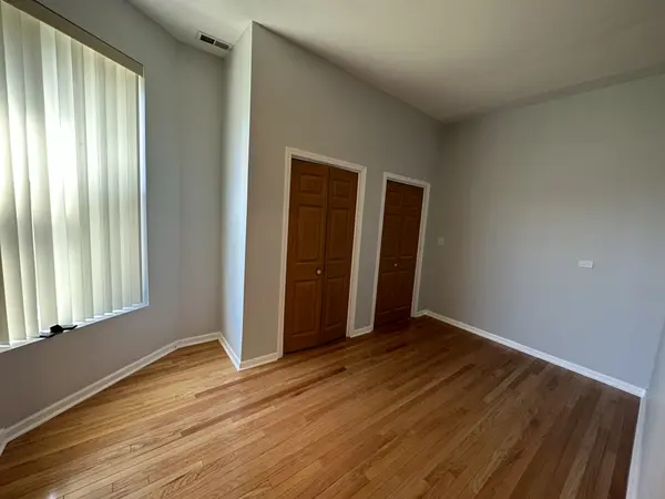 4837 S Prairie Ave #1, Chicago, IL 60615