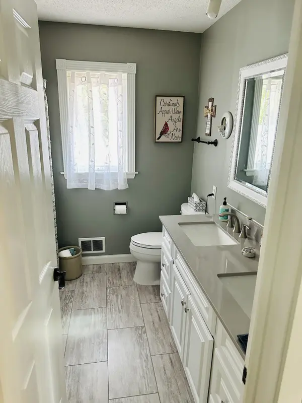 4212 S Highland Ave, Sioux Falls, SD 57103