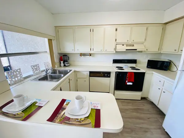 5262 NE 6th Ave #H18, Oakland Park, FL 33334