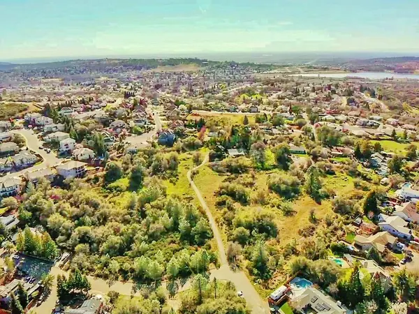 2864 Hillcrest Dr, Shingle Springs, CA 95682
