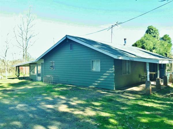 2864 Hillcrest Dr, Shingle Springs, CA 95682