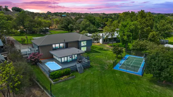 114 Mountain View Cir, Burnet, TX 78611