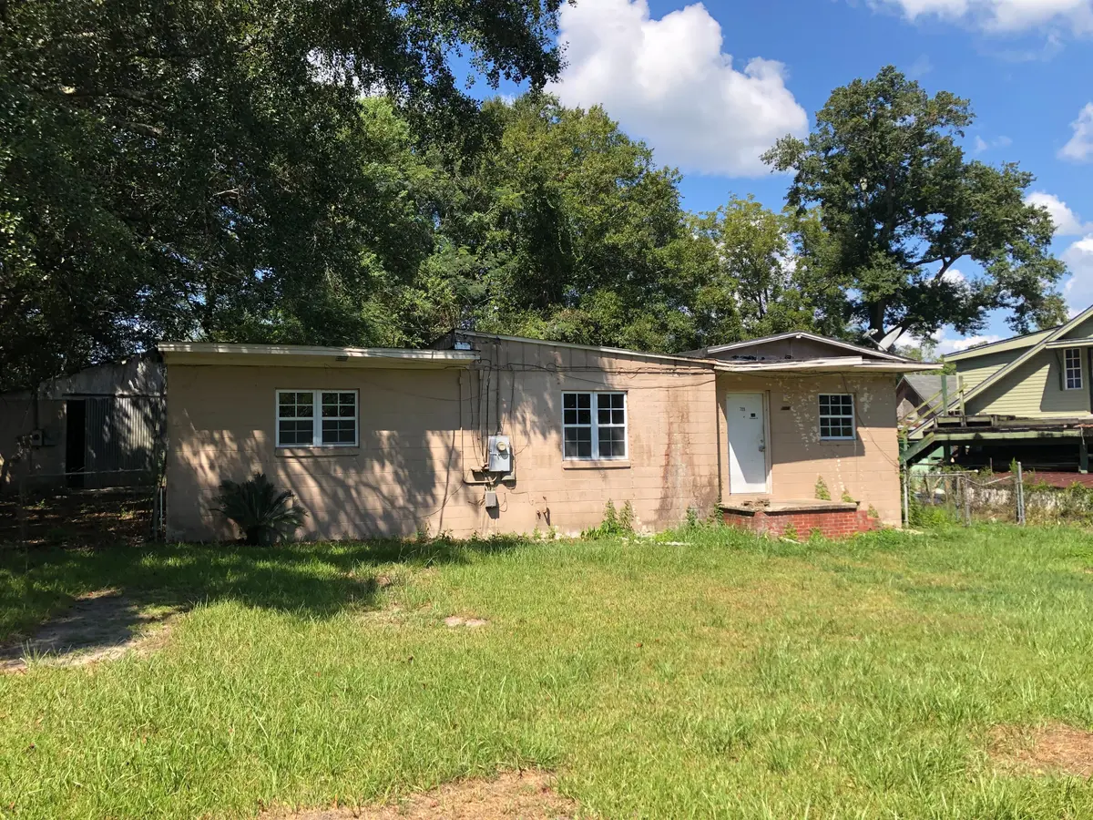 709 Escambia Ave, Cantonment, FL 32533