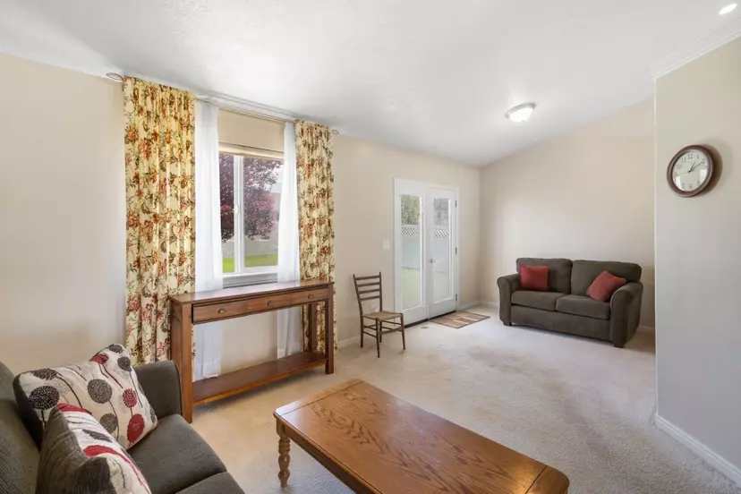 S 4100 W, Roy, UT 84067-7727
