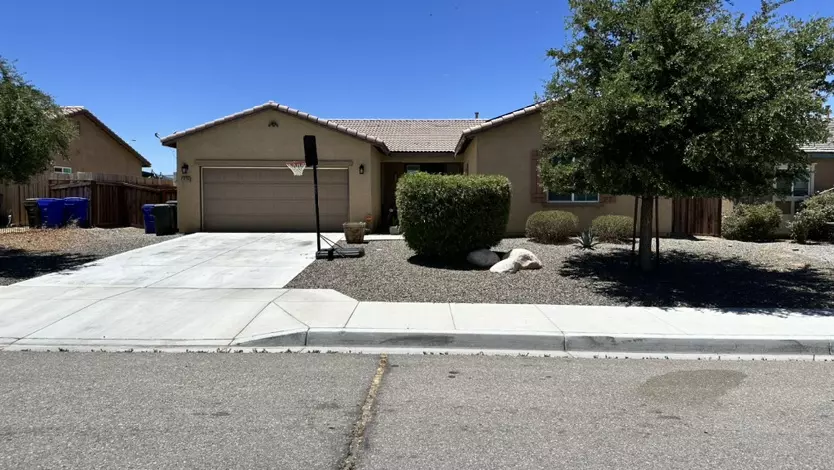 Sierra Grande St, Adelanto, CA 92301-4640