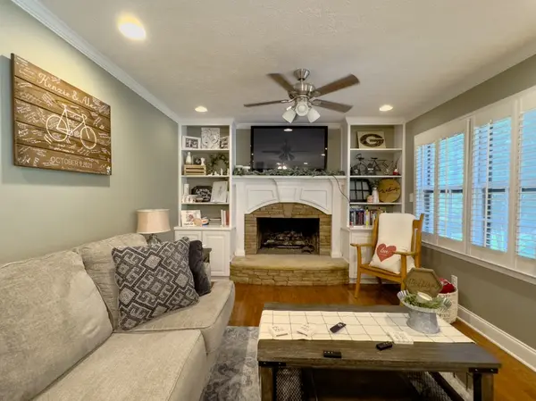 2052 Rainbow Dr SW, Snellville, GA 30039-2847