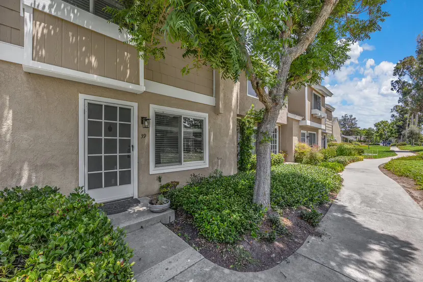Eastmont, Irvine, CA 92604-3318