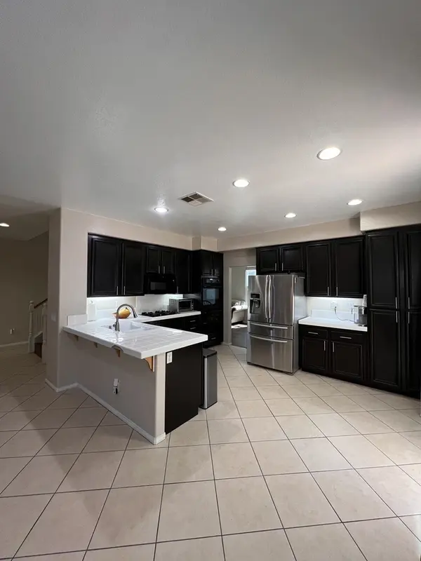 33677 Nandina Ln, Murrieta, CA 92563-3403
