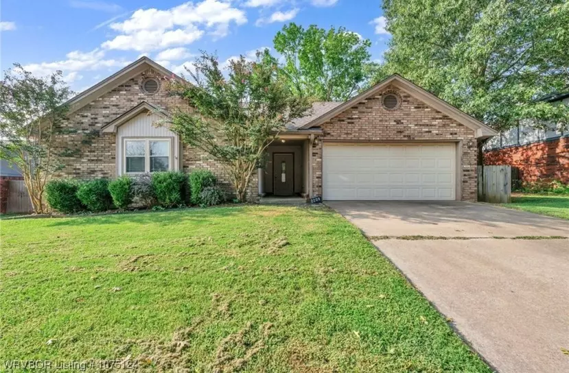 Meadow Ln, Barling, AR 72923-1631