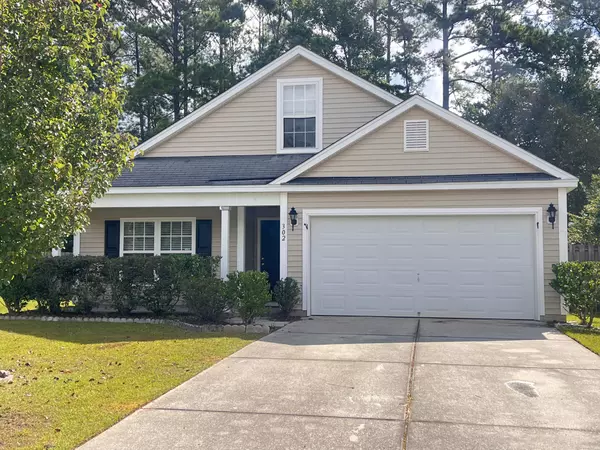 302 Crescent Ct, Summerville, SC 29483-8389