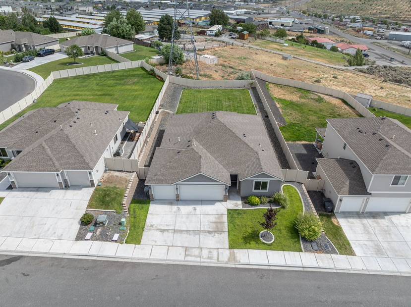 S Aster St, Kennewick, WA 99338