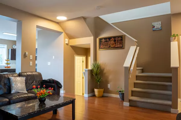 Surrey, BC V3S 9B8,6682 184 St