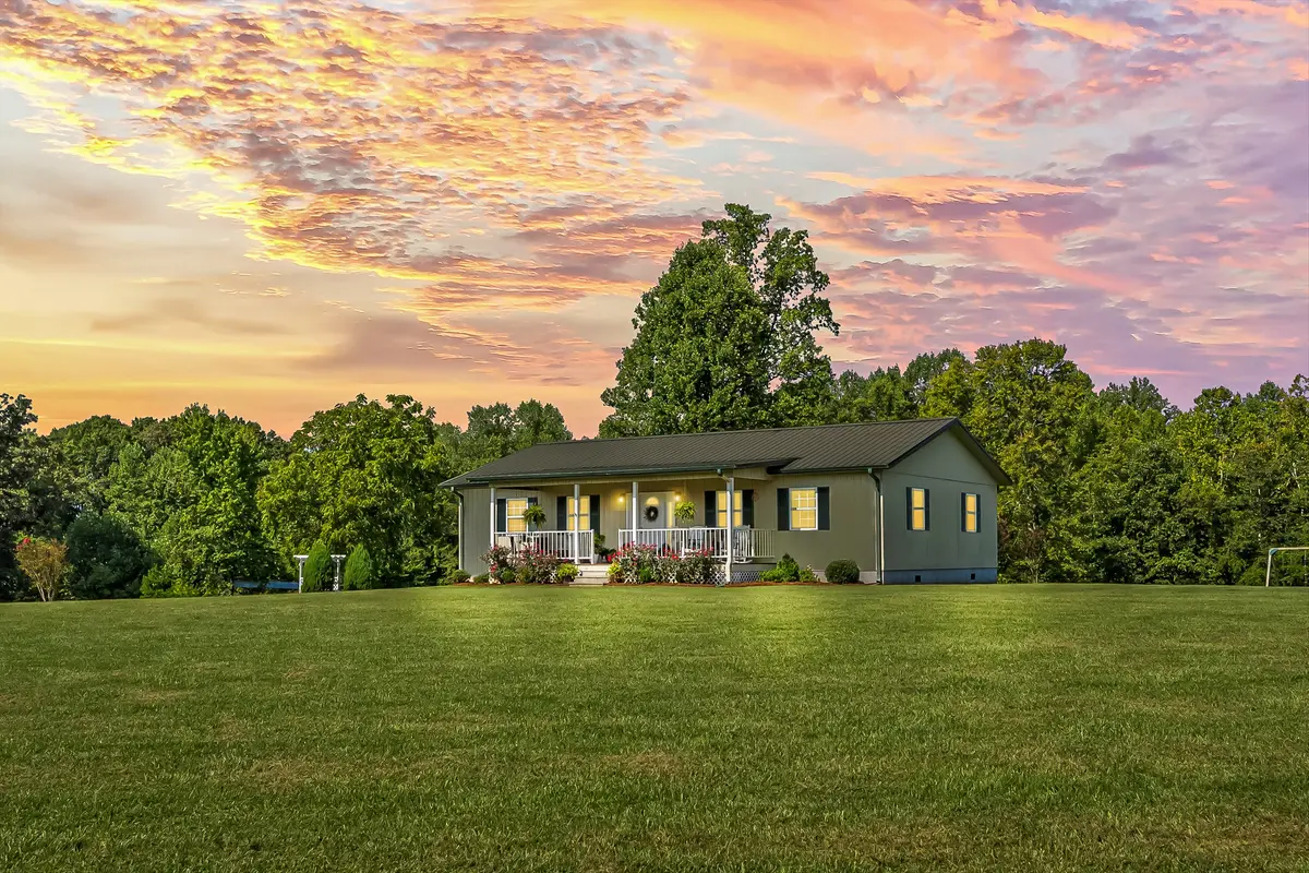 577 Jericho Rd, Harmony, NC 28634-9488