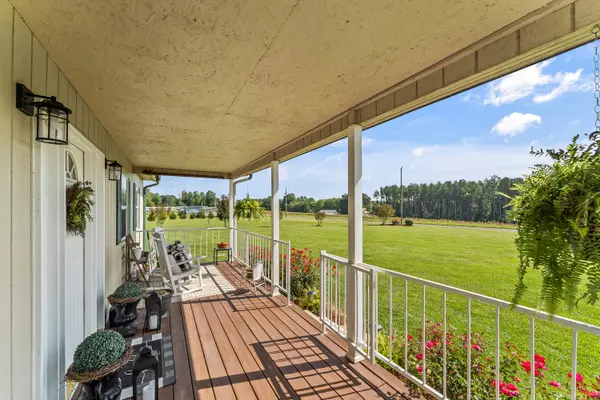 577 Jericho Rd, Harmony, NC 28634-9488
