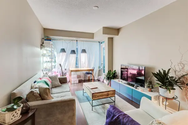 55 E Liberty St #1205, Toronto, ON M6K 3P9