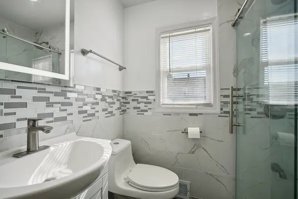 977 Braun Ter, Union, NJ 07083-6433