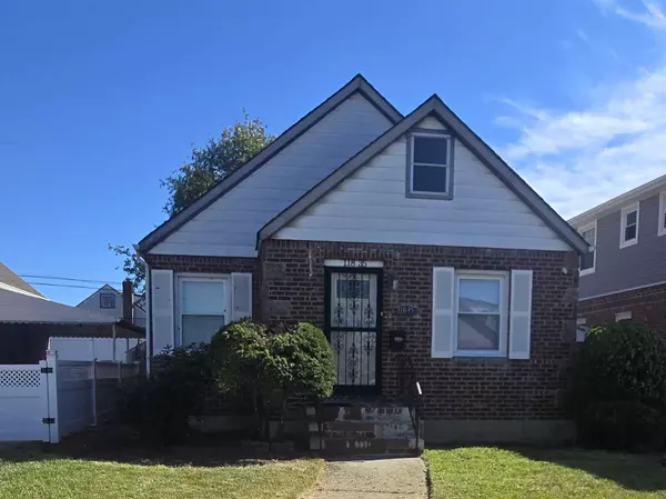 118-35 227th St, Cambria Heights, NY 11411