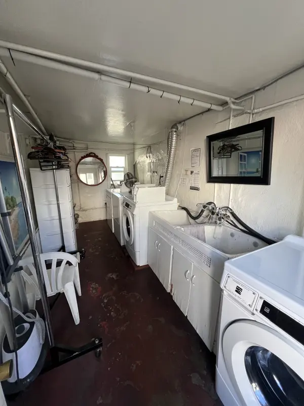205 E Avenue 40, Los Angeles, CA 90031-1514