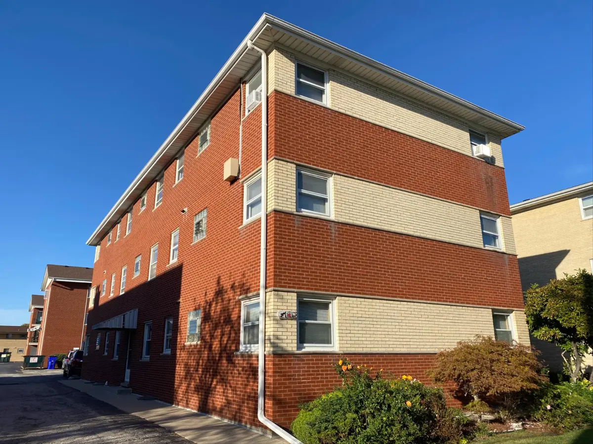 4742 W 101st St, Oak Lawn, IL 60453-4027