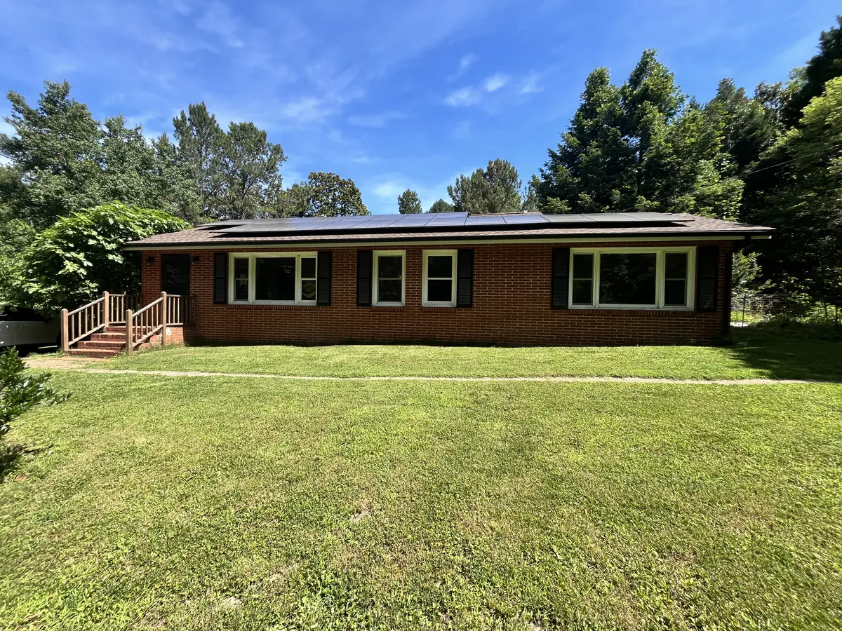 806 Sunset Dr, Carthage, NC 28327-9686