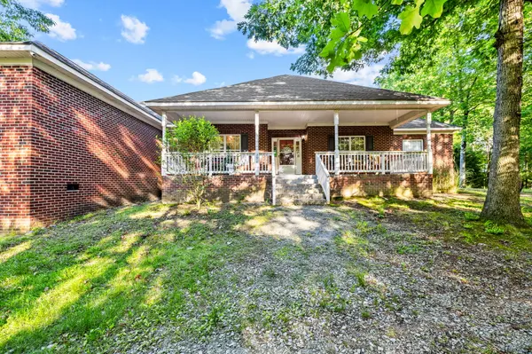 390 Winding Creek Dr, Carthage, NC 28327-8734