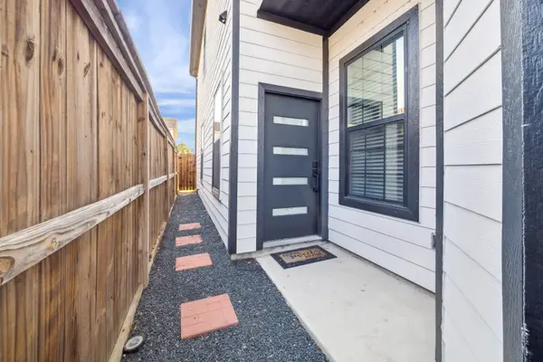 6618 Avenue O, Houston, TX 77011-1322