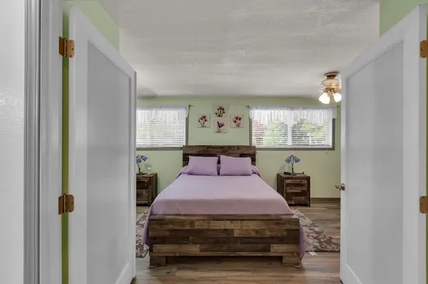 7417 NE 66th Ave, Vancouver, WA 98661-1122