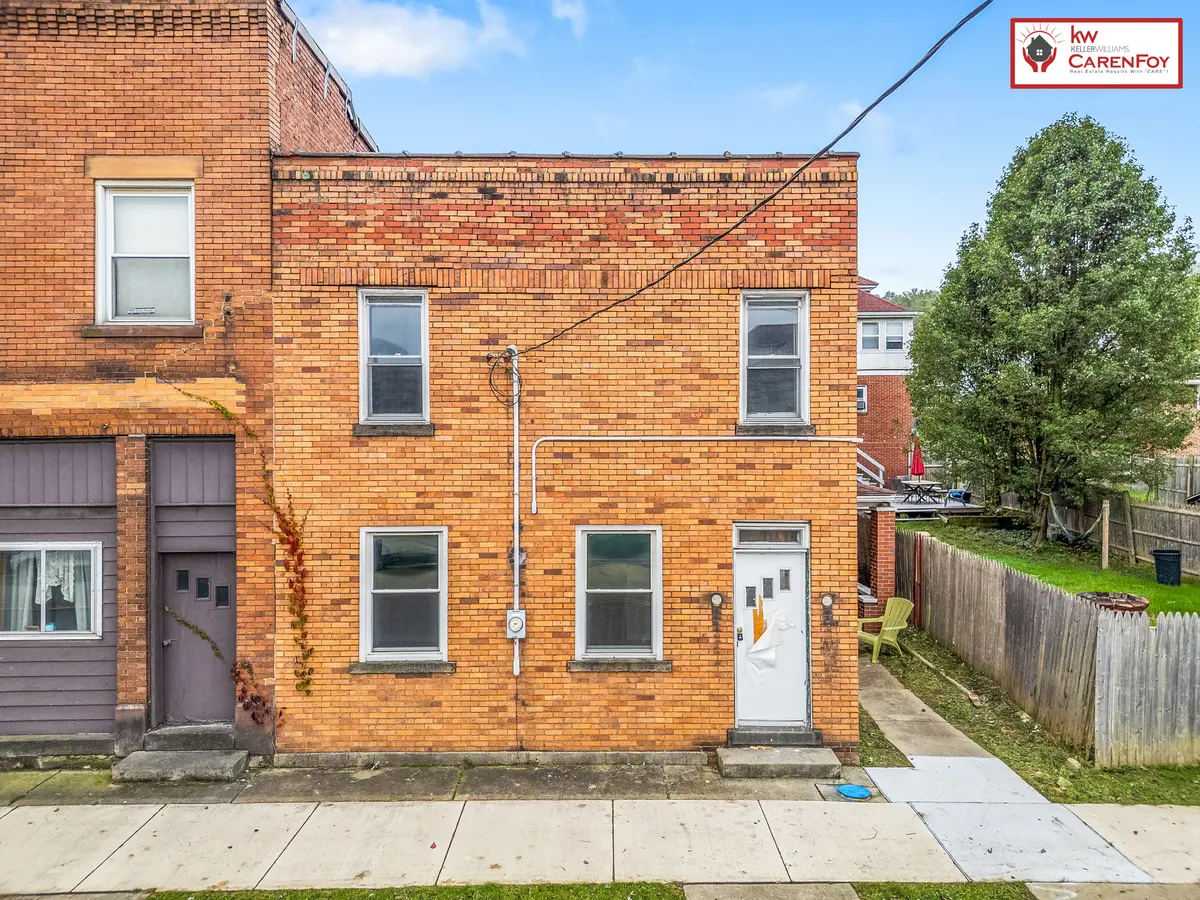 1205 Lawrence Ave, Ellwood City, PA 16117-1855