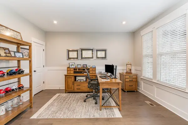 6582 Trailwoods Dr, Loveland, OH 45140-8308