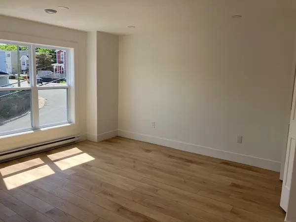 66 Leslie St, St John's, NL A1E 2V8