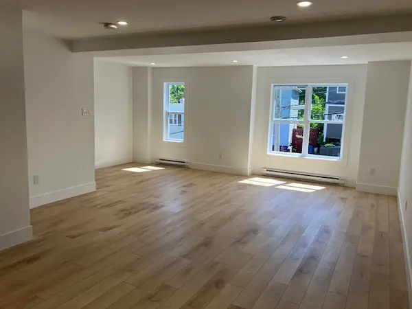 66 Leslie St, St John's, NL A1E 2V8
