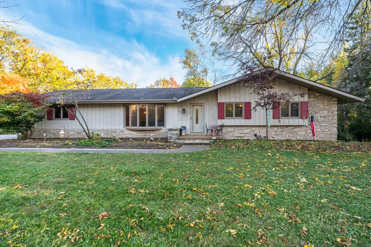 2209 Riverside Dr, Kaukauna, WI 54130-1966