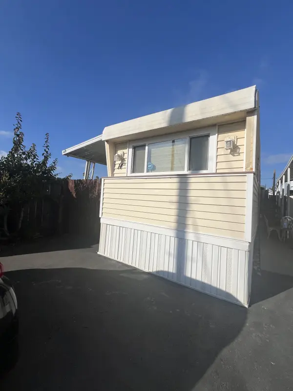 1046 S Cleveland St #14, Oceanside, CA 92054-5038