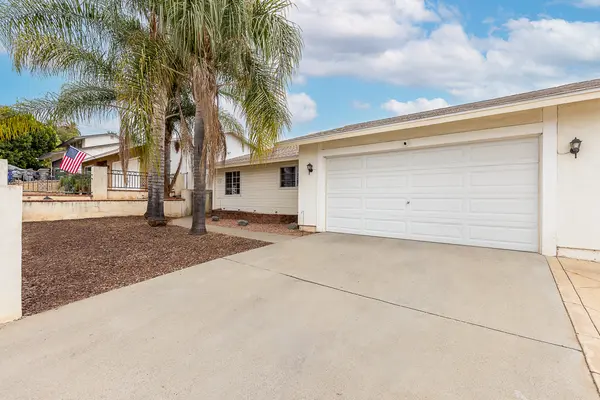 2331 Lee Ave, Escondido, CA 92027-1728