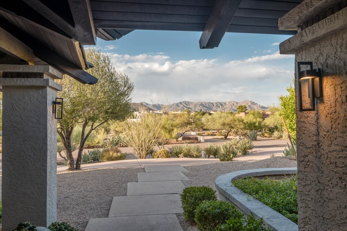 9445 E Quail Trl, Carefree, 85377