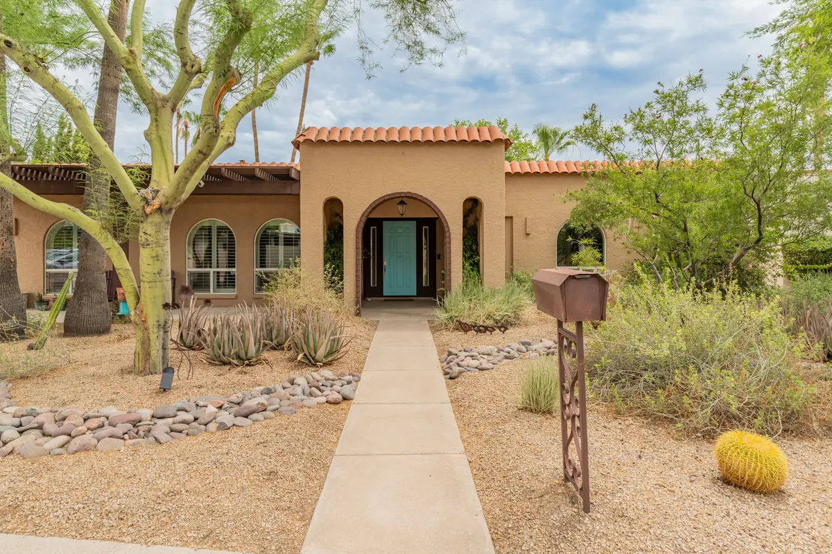 11051 N 45th Pl, Phoenix, AZ 85028-3015