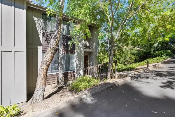 349 Ravenwood Place Ashland, Or 97520,