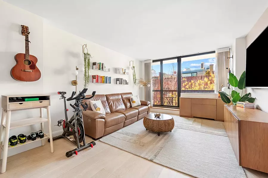 344 West 23rd Street #5D, New York, NY 10011