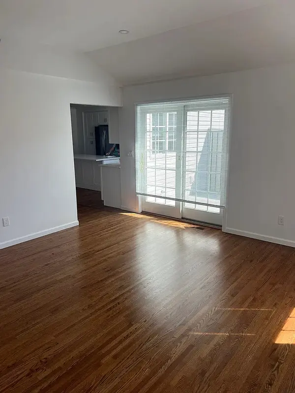 127 Temple St, Harrison, NY 10528-2621