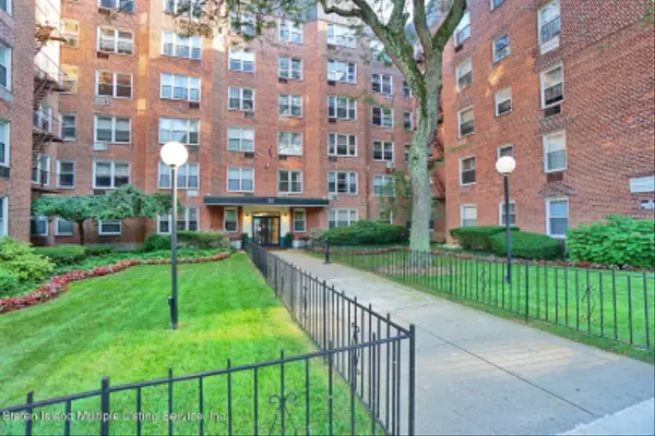 50 Fort Pl APT A1H, Staten Island, NY 10301