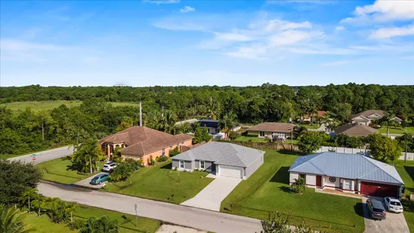1589 SW Dycus Ave, Port St Lucie, FL 34953-5252