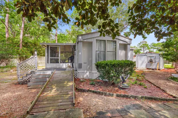 Fort Walton Beach, FL 32547-1431,2 Sarah Ln