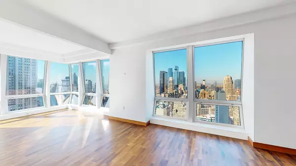 400 5th Avenue #45G, New York, NY 10018