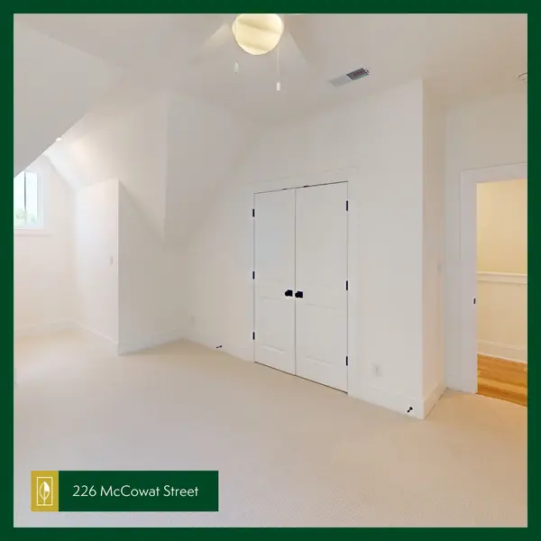 226 McCowat St, Jackson, TN 38301-5272