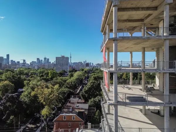 328 Dupont St, Toronto, ON M5R