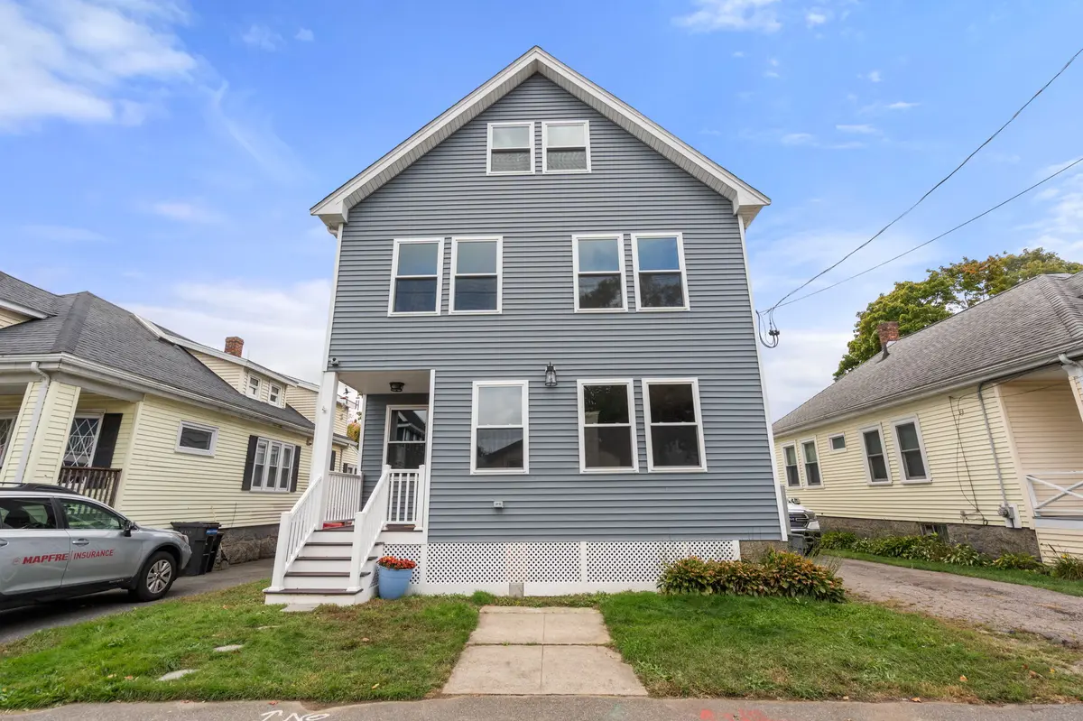 25 Hanna St, Quincy, MA 02169-5814