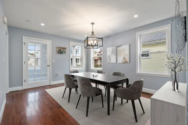 25 Hanna St, Quincy, MA 02169-5814
