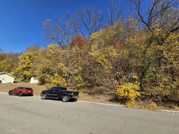 409 E Bluff St, Cassville, WI 53806-7108