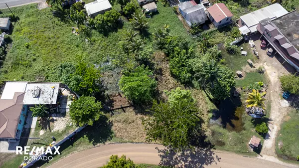 Belmopan,,Oversized vacant lot behind University of Belize